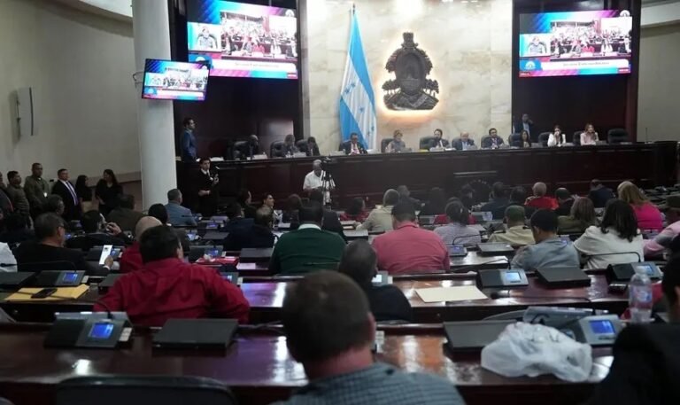Honduras aprova incentivo à leitura da Bíblia nas escolas