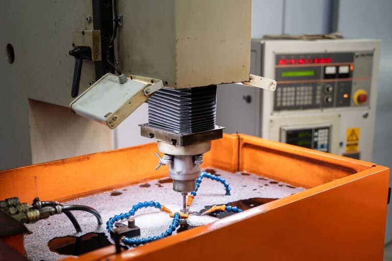 Máquina de eletroerosão furo rápido, tecnologia de precisão para a indústria metalúrgica