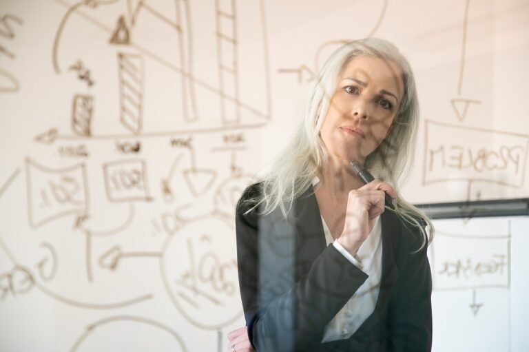 Aprendi gestão, só não aprendi a pensar