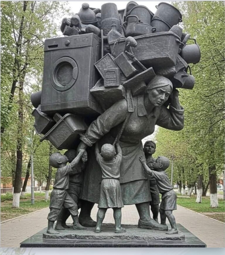 Feliz Dia das Mães — A Mulher Que Nunca Fez Nada