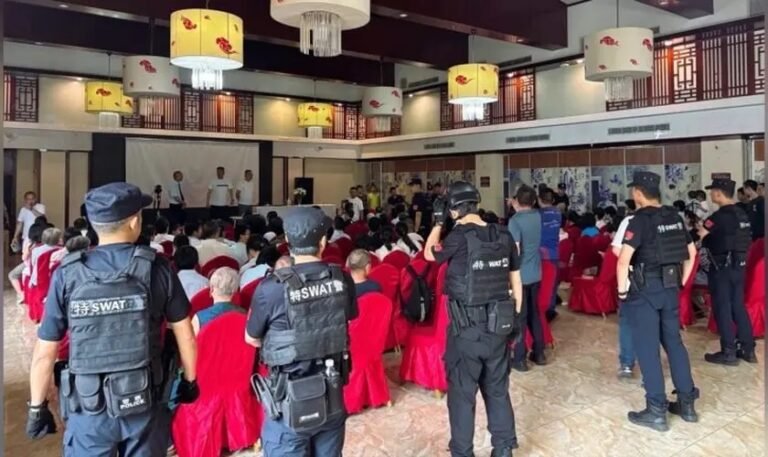 Polícia invade culto na China e detém líderes, fiéis e crianças de igreja doméstica