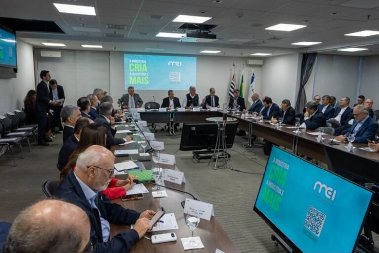 Líderes empresariais avaliam impacto dos investimentos em inovação e tecnologia no Brasil