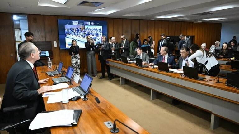 Comissão do Senado aprova empréstimo bilionário estrangeiro pedido por Lula