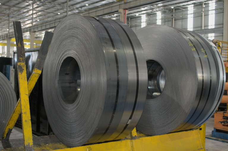 ArcelorMittal anuncia investimentos de até R$ 5 bilhões em novas linhas de produção na Serra