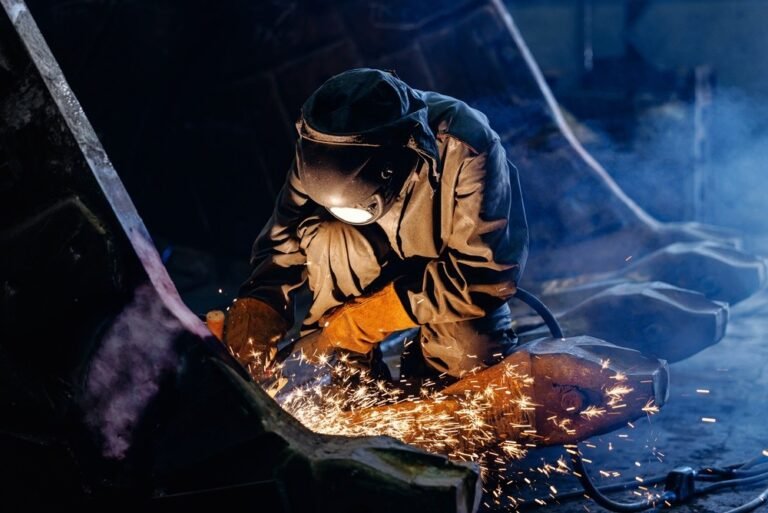 Pessimismo se intensifica entre os segmentos industriais em setembro, mostra CNI