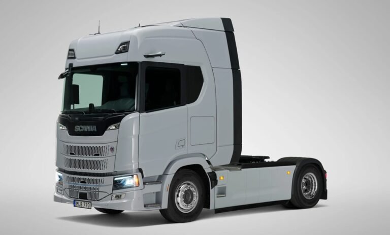 Novo caminhão elétrico da Scania chega a 720 km de autonomia e aposta em recarga de megawatts para reduzir paradas nas estradas