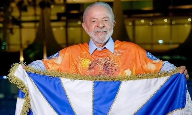Quais punições o desfile de carnaval da Acadêmicos de Niterói pode render a Lula