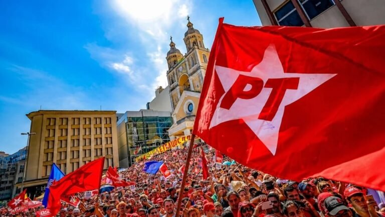 No Brasil, maioria esmagadora dos jornalistas assume ser de esquerda