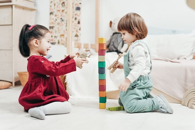 Brincar é coisa séria: cinco atividades para estimular o desenvolvimento infantil