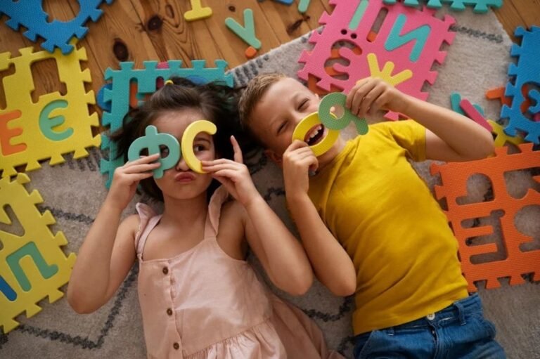 Trocar brinquedos na escola pode ser uma forma divertida de aprender a lidar com dinheiro